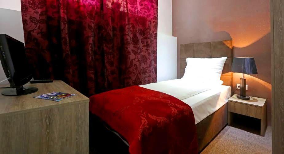 Eshe Boutique Hotel Сараєво Екстер'єр фото